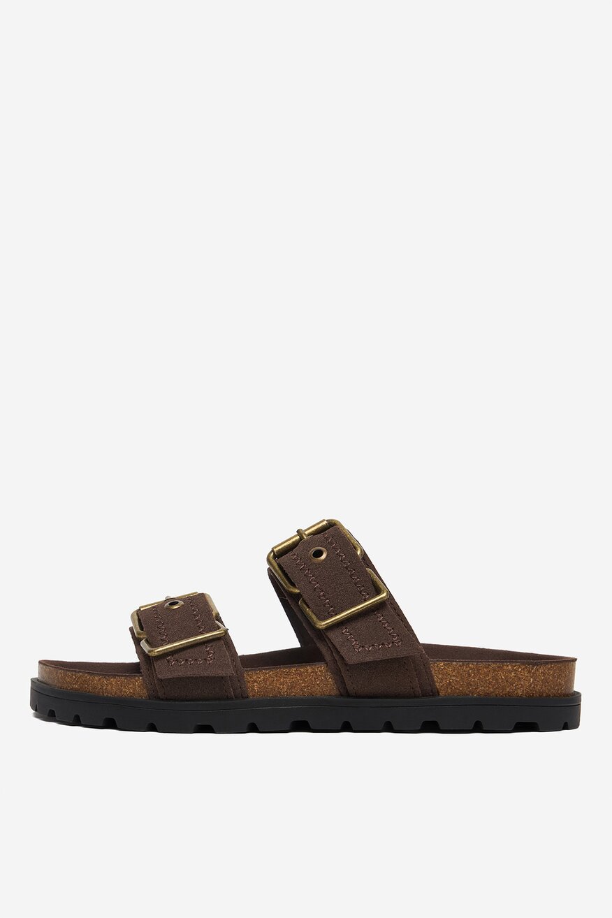 
                Шльопанець DeeZee КОРИЧНЕВИЙ - 5906751753200