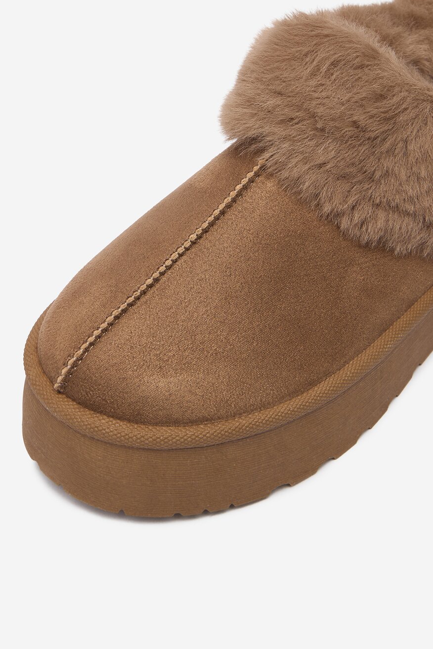 
                Капці Jenny БЕЖЕВИЙ - 5906751382646