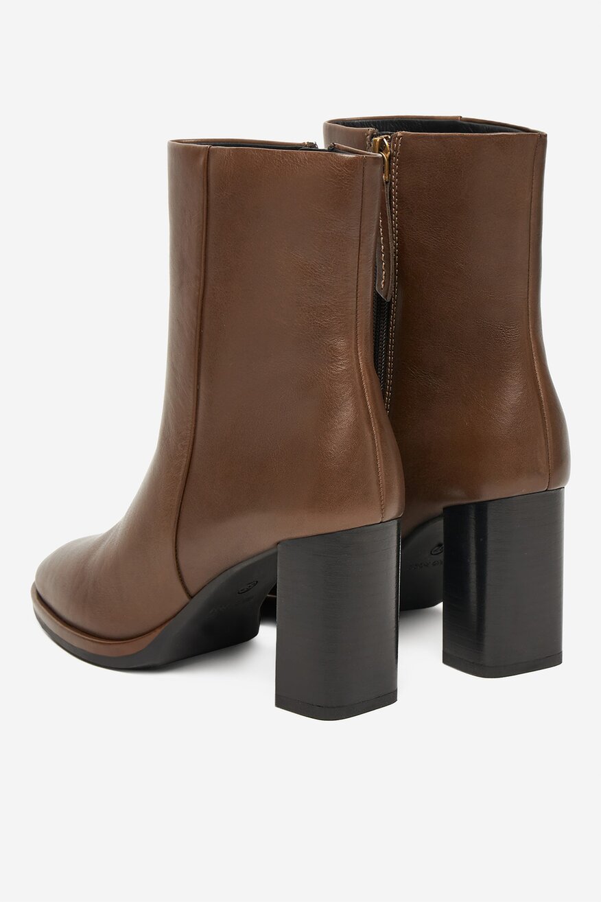 
                        Bokacsizma Gino Rossi EO-LORA-0121991 BARNA - 5906751299678