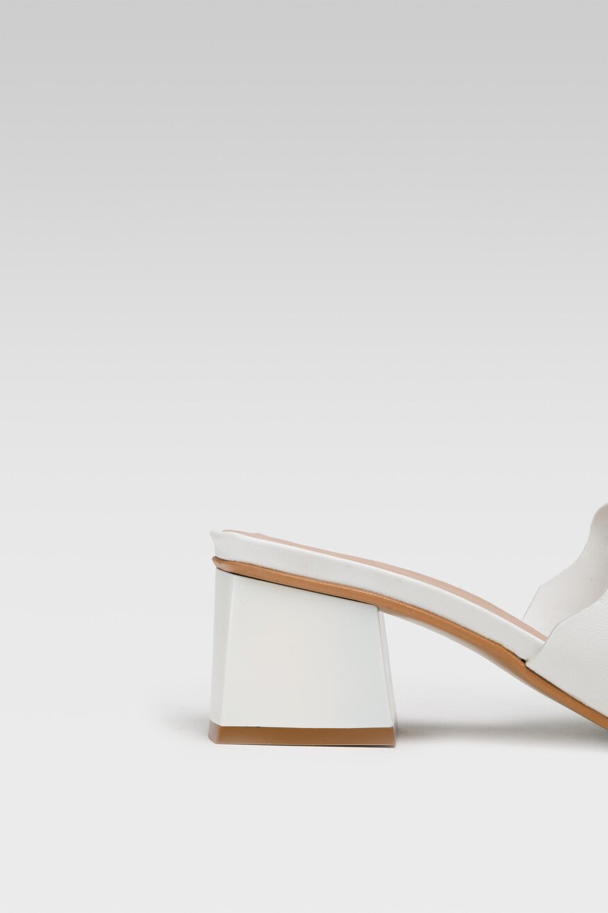 
                Flip-flop Lasocki FEHÉR - 5904248571375