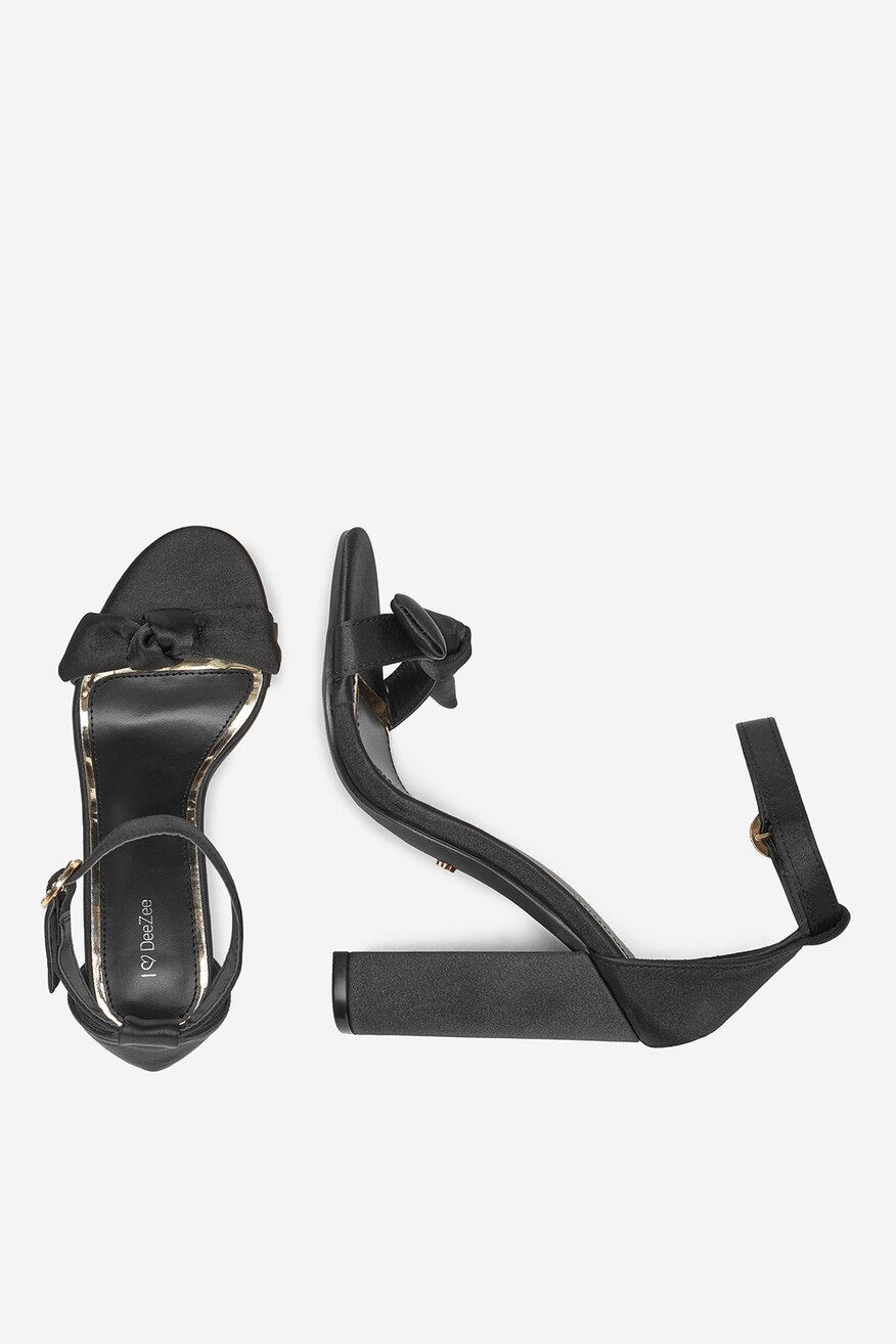 
                DeeZee - Sandały na słupku - 5906751104965