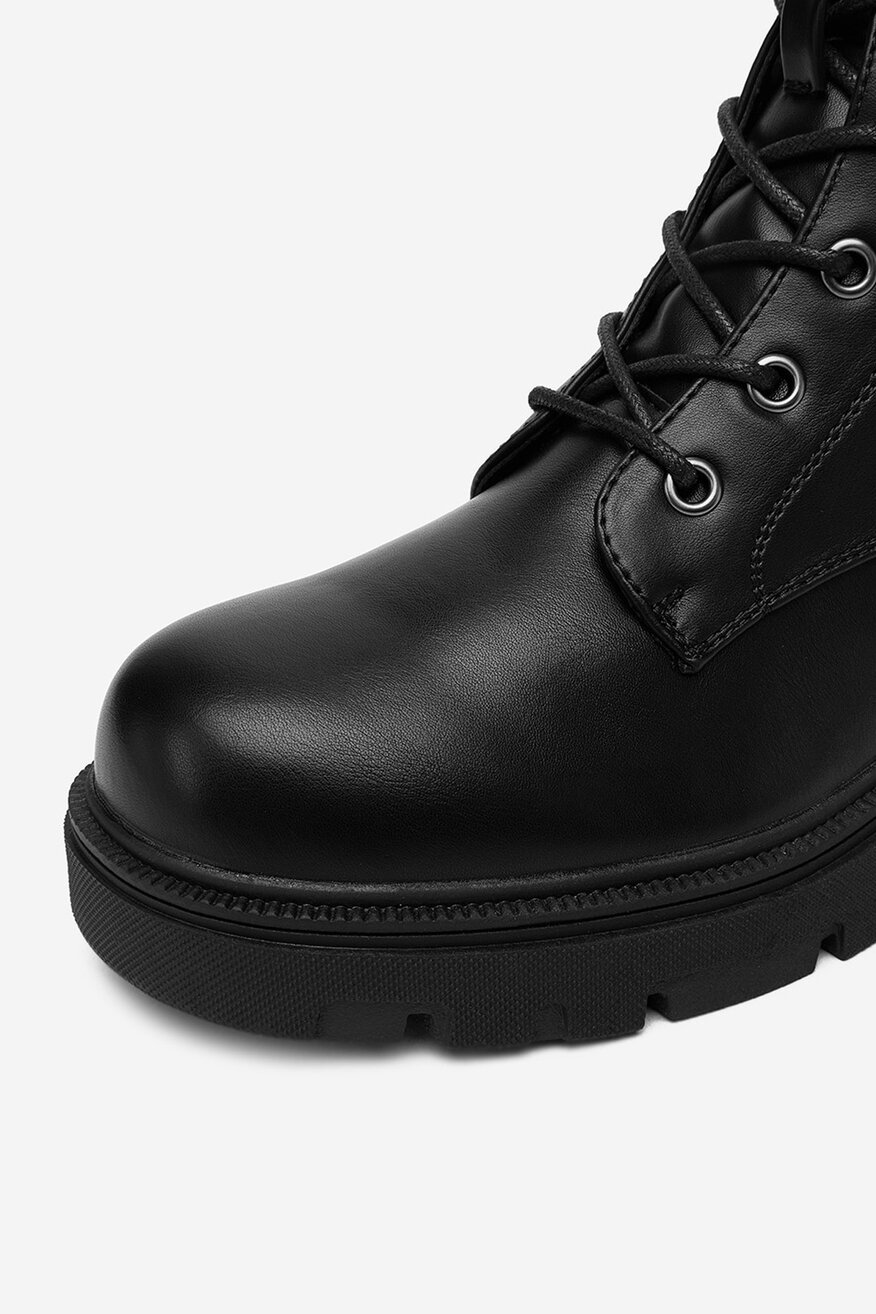 
                Боти DeeZee ЧЕРЕН - 5904410914566