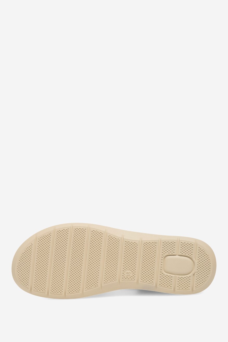 
                Clara Barson - Sandały na koturnie - 5905588589655