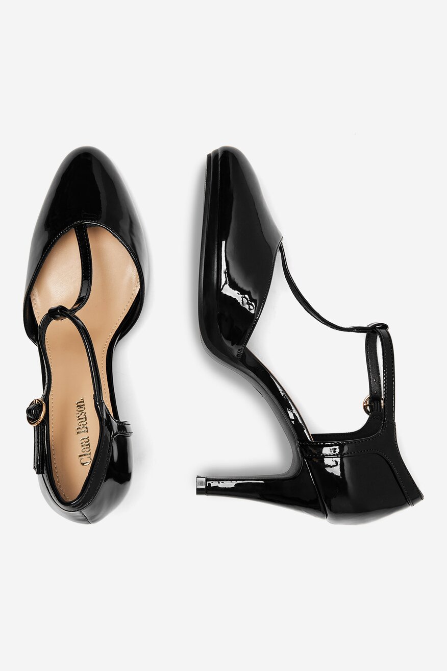 
                Körömcipő Clara Barson FEKETE - 5905588307518