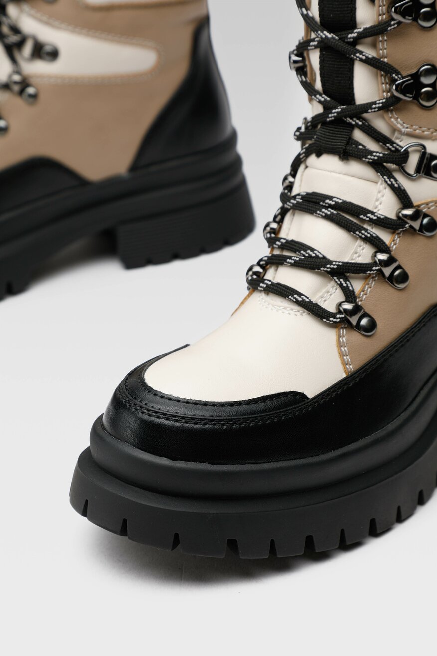 
                DeeZee - Trzewiki beżowe sznurowane - 5904862240091