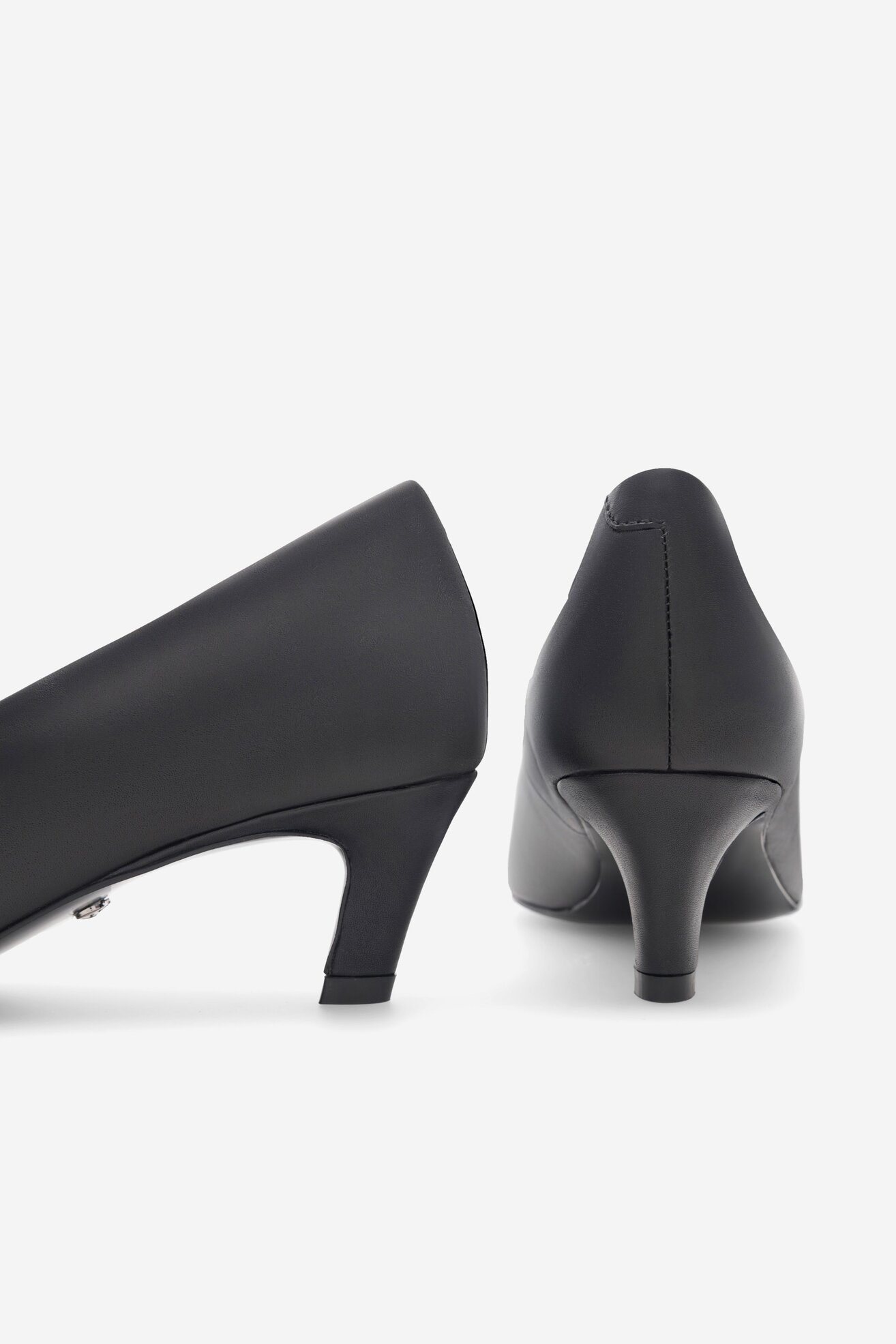 Czółenka Gino Rossi AMORA-23FWG270 Czarny