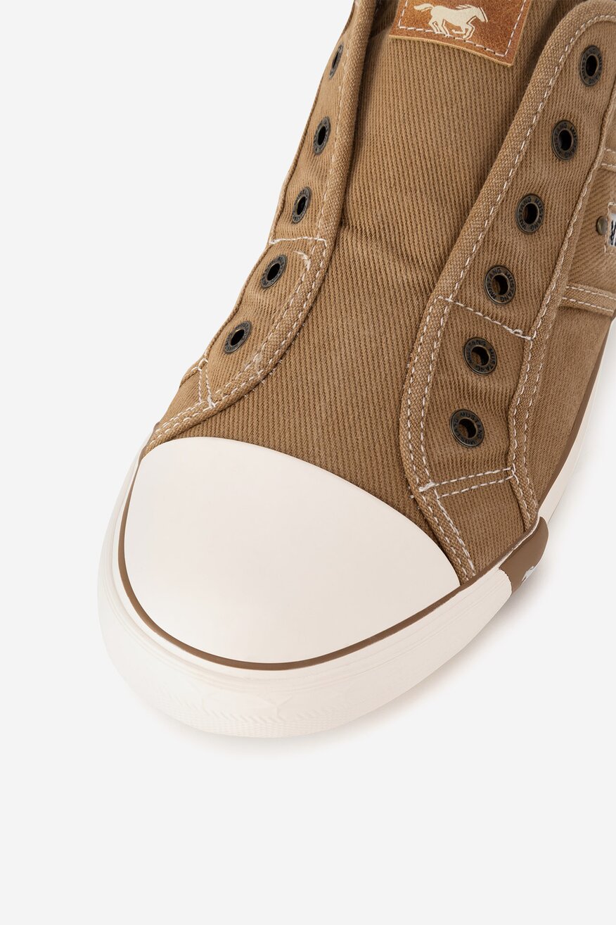 
                Mustang - Trampki - 5903419832864