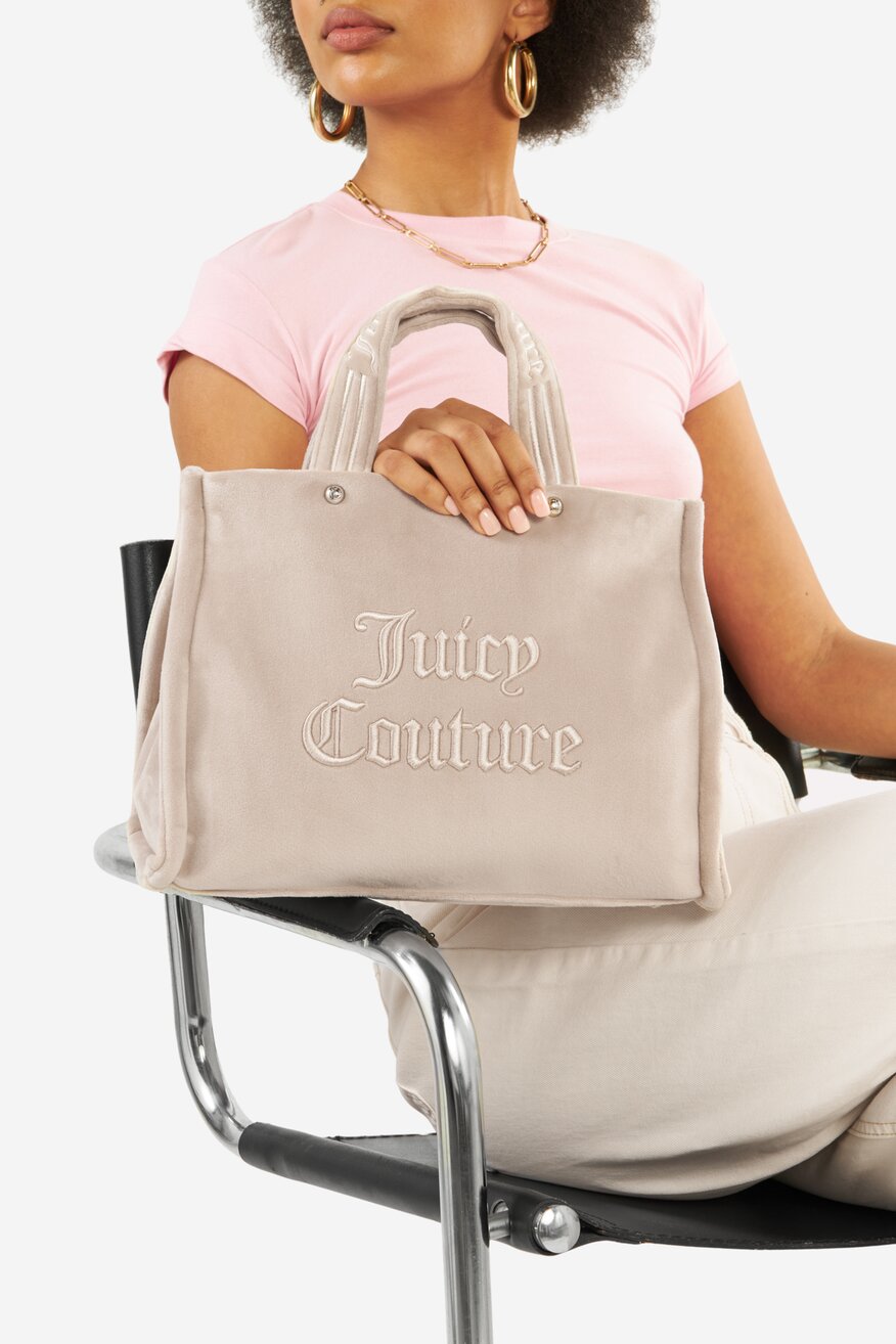 
                Дамска чанта Juicy Couture БЕЖОВ - 5905588971993