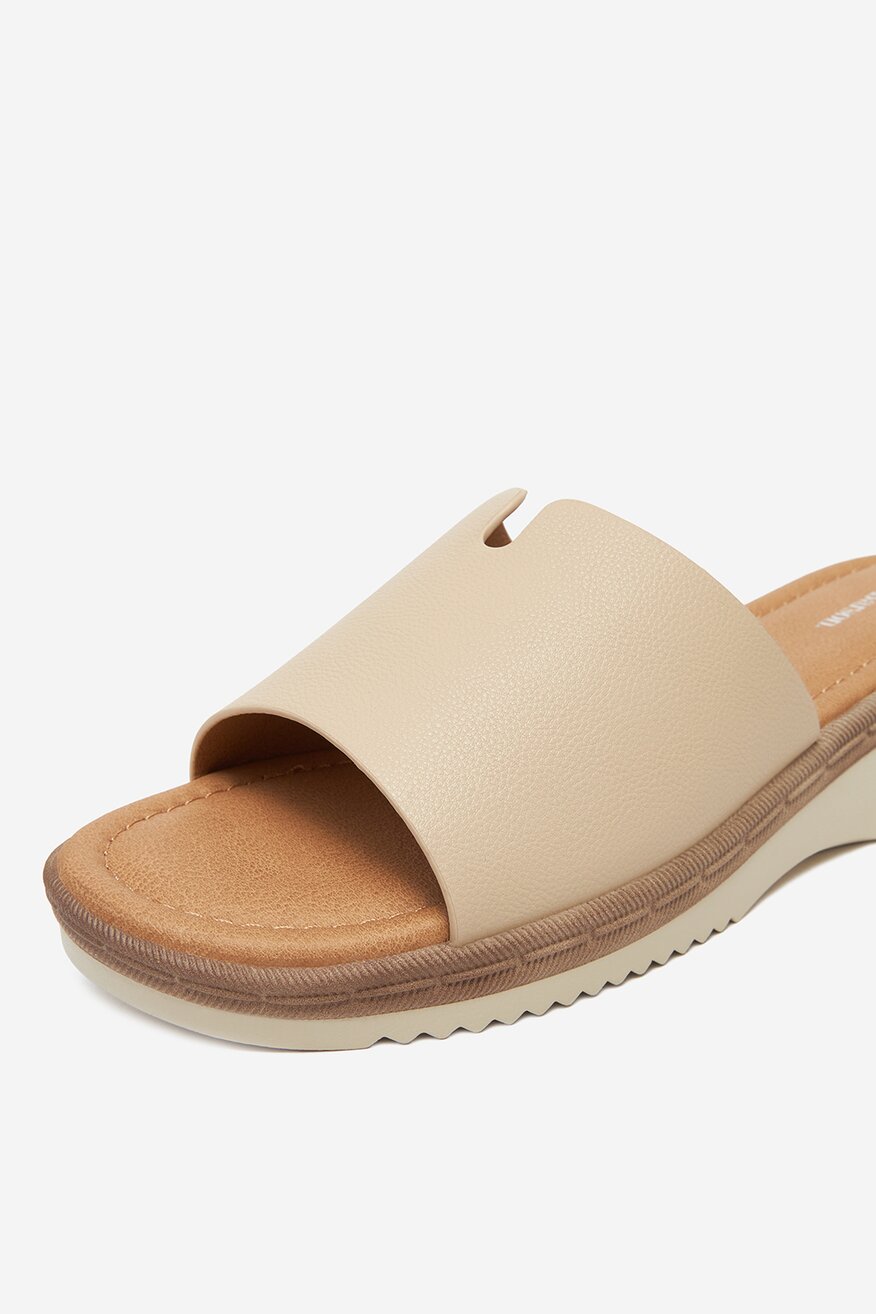 
                Шльопанець Clara Barson БЕЖЕВИЙ - 5904862331911