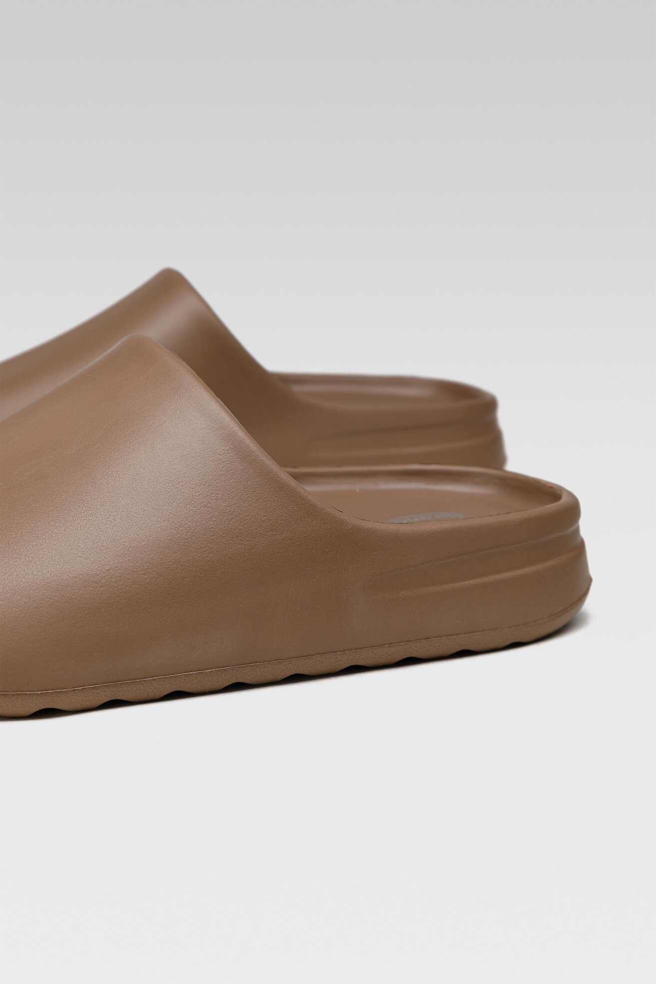 Klapki basenowe Sprandi 840005C-1 Brązowy