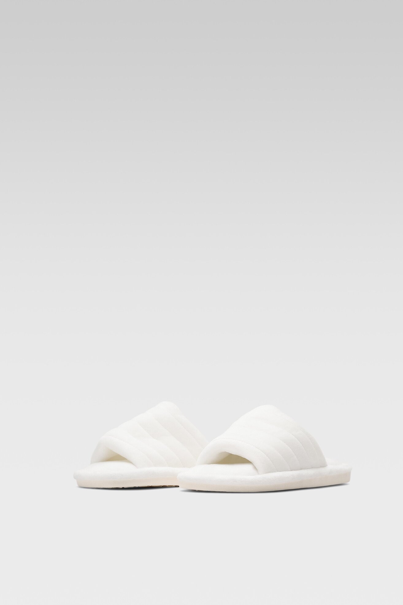 Kapcie Home&Relax B70358 Biały