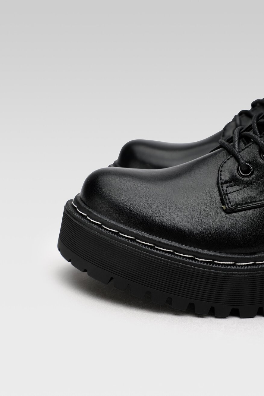 
                Jenny Fairy - Trzewiki z łańcuchami - 5904862243597