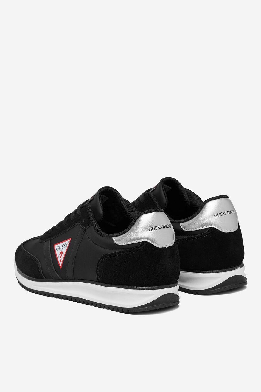 
                Кросівки GUESS JEANS ЧОРНИЙ - 5906751997246