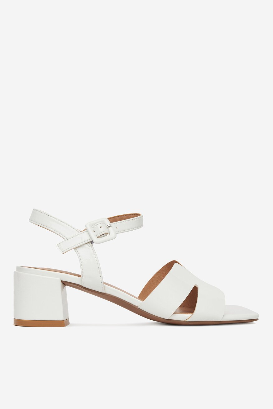 Sandály Clara Barson BÍLÁ - 5903698594248