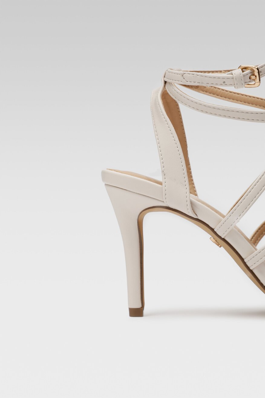 DeeZee - Sandały z aplikacją białe - 5904248769031