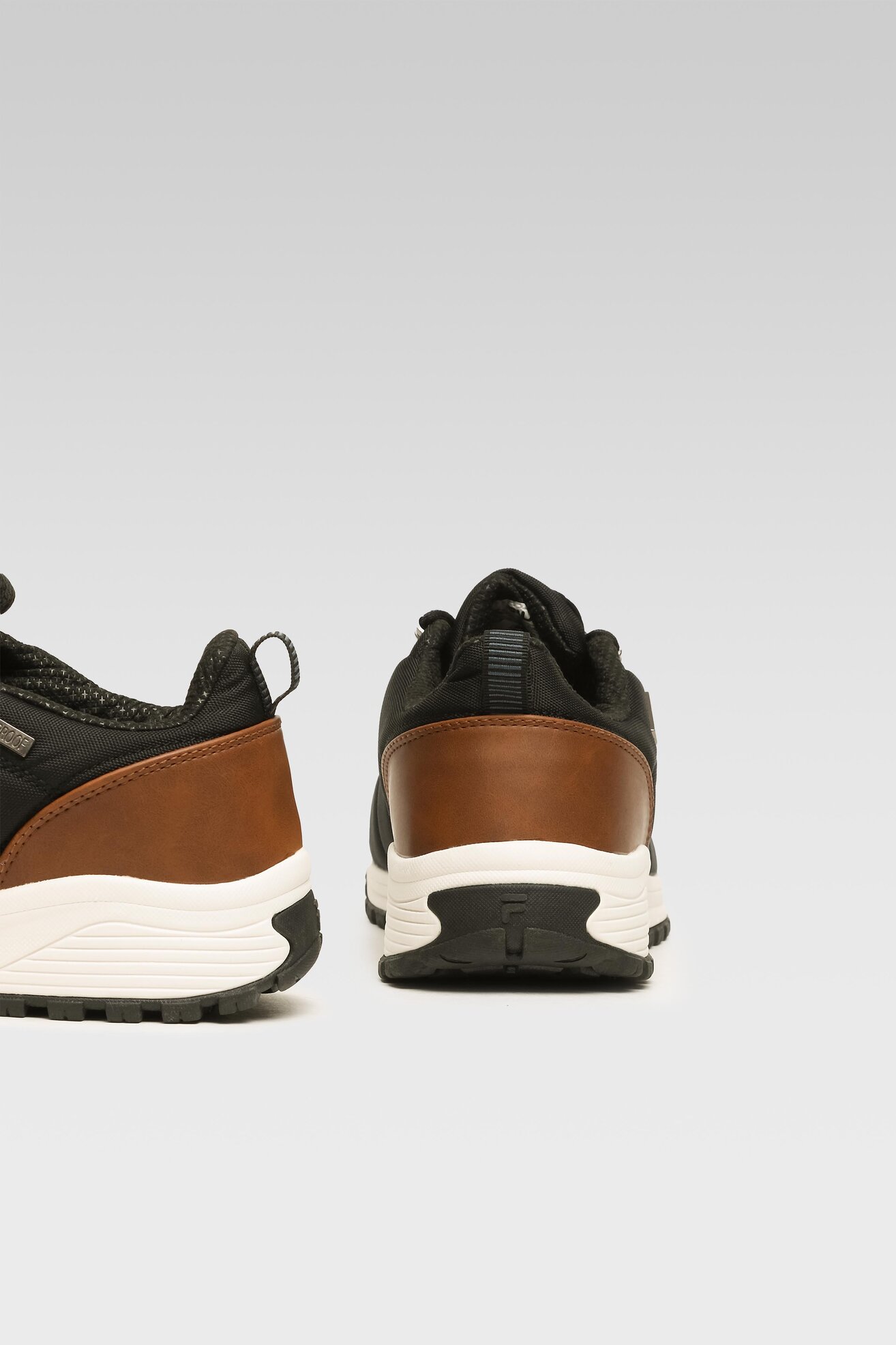 Туристически обувки Fila HIKEBOOSTER low FFM0167 83165 МИКС