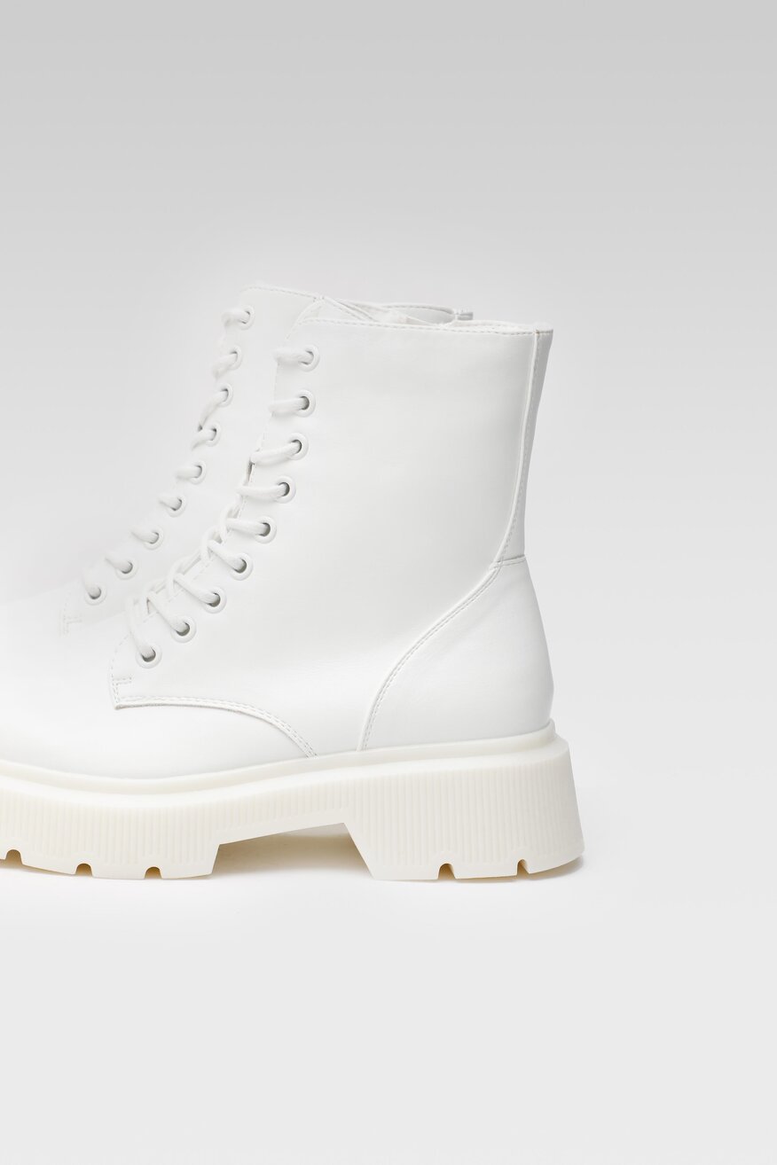 
                Jenny Fairy - Trzewiki białe - 5904862184715