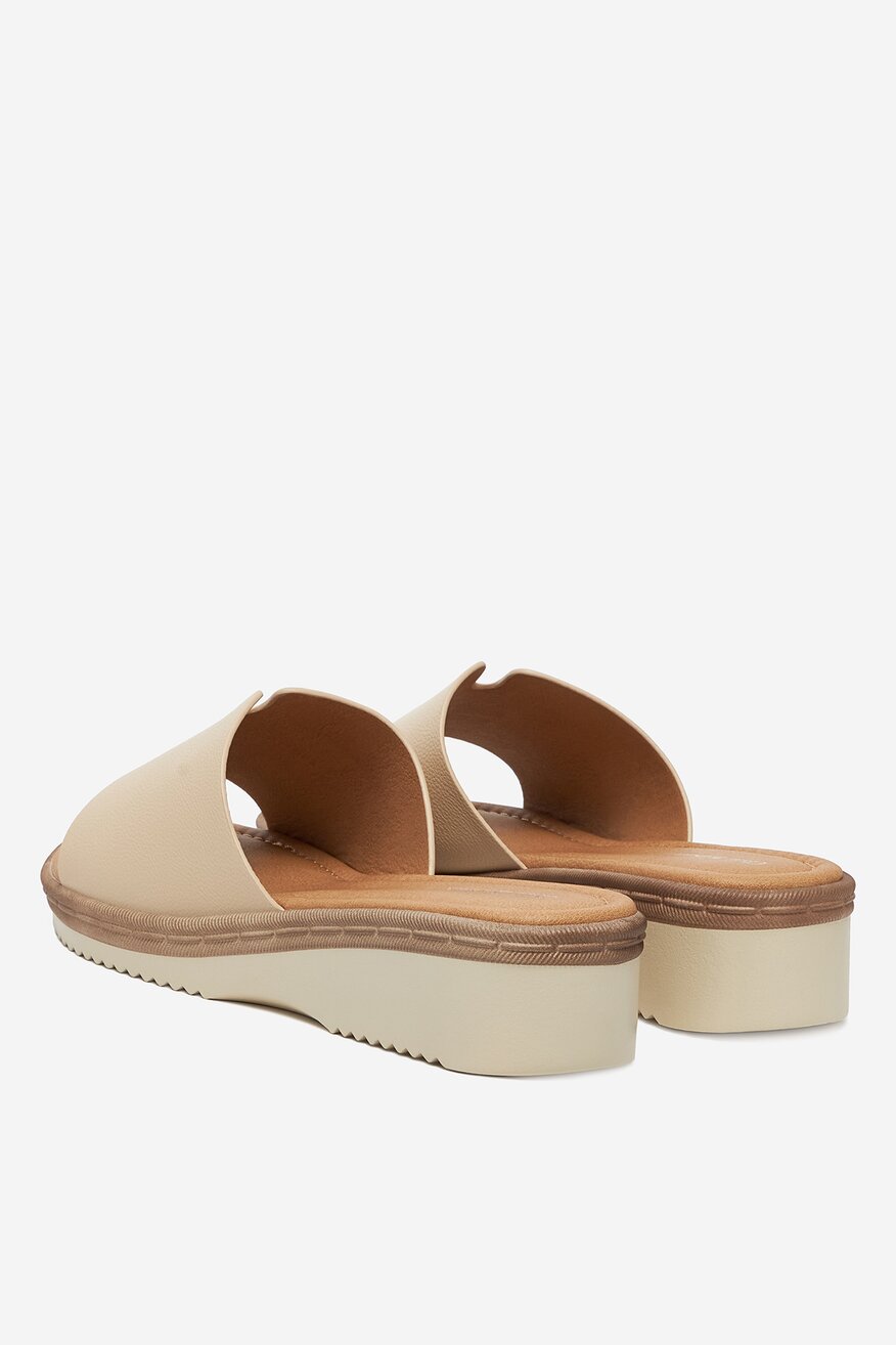 
                Шльопанець Clara Barson БЕЖЕВИЙ - 5904862331911