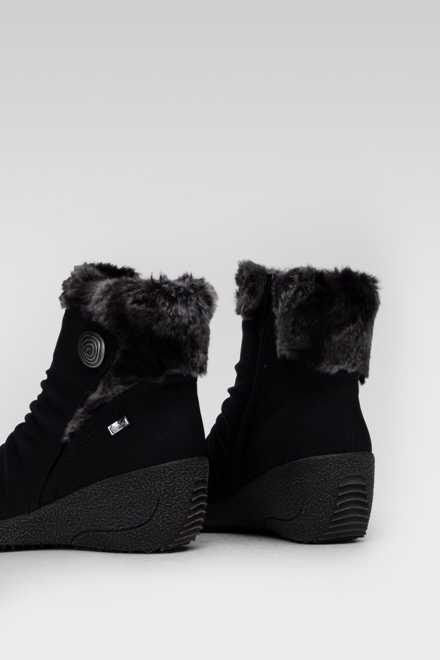 
                Rieker - Botki na koturnie czarne - 5903698972237