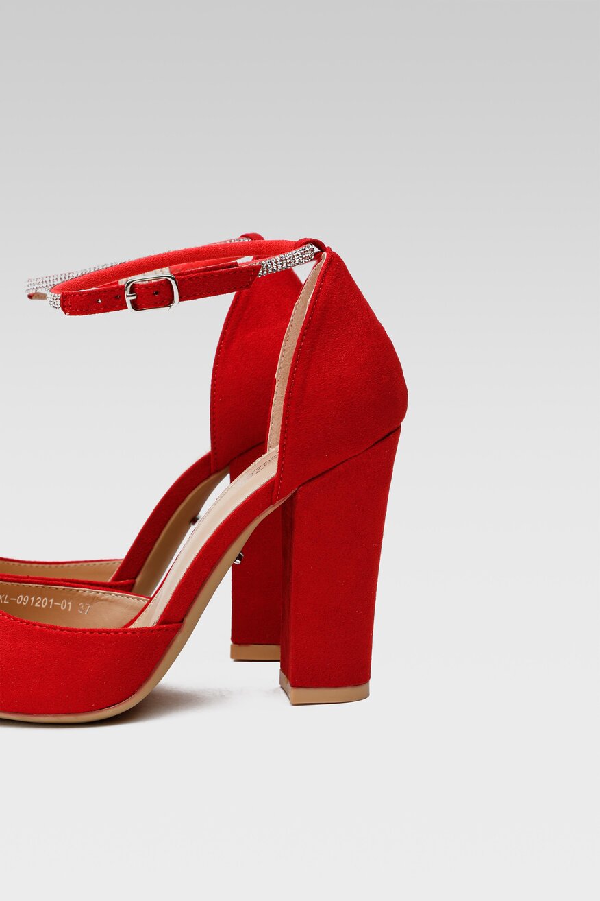 
                DeeZee - Czółenka czerwone - 5904862533506