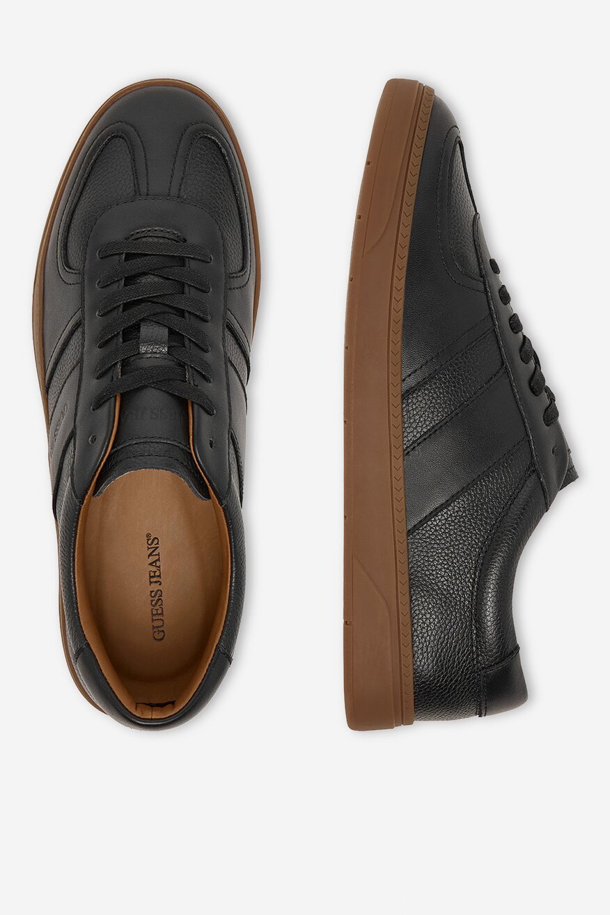 
                Сникърси GUESS JEANS ЧЕРЕН - 5906751954782