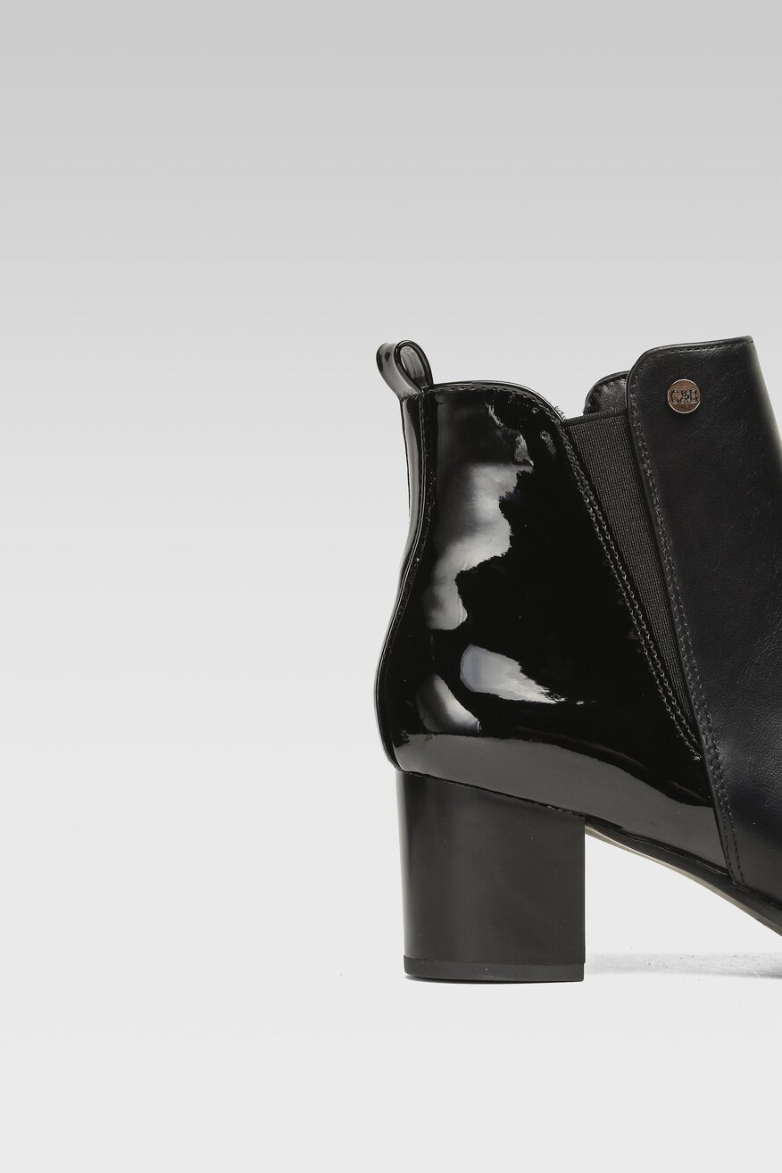 
                Clara Barson - Botki czarne - 5904862156095