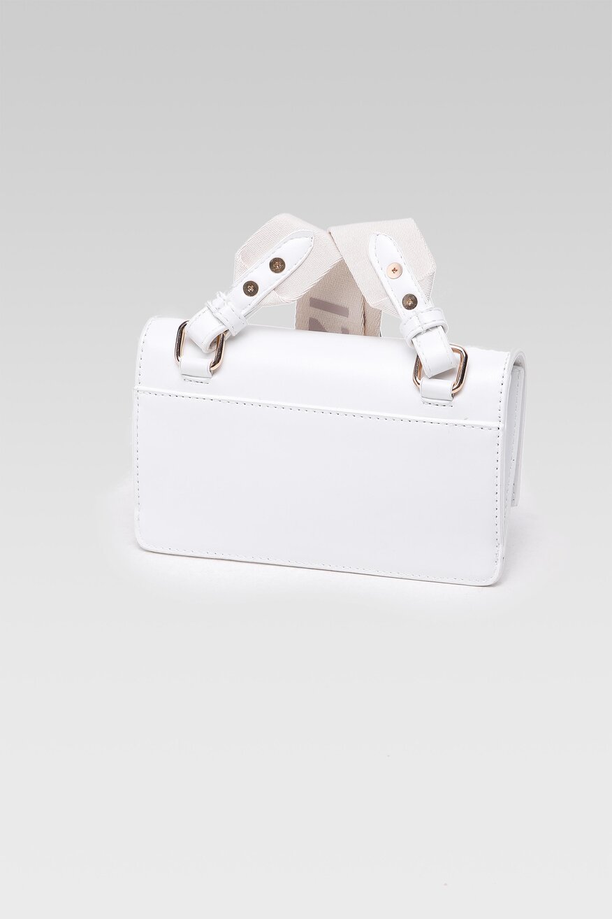 
                Дамска чанта Quazi БЯЛ - 5904248355661