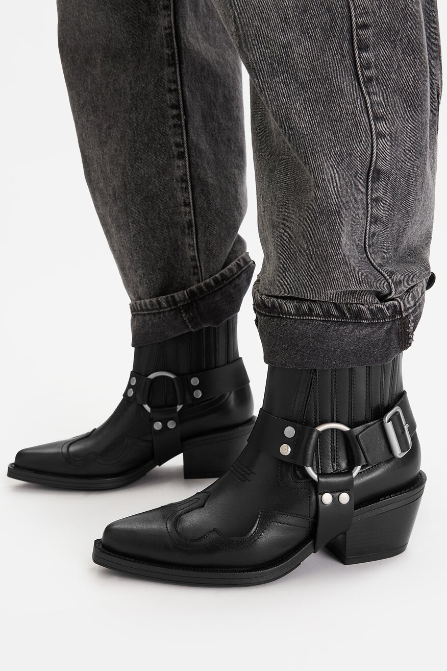 
                        Bokacsizma Badura EO-BAILE-07100-25 FEKETE - 5906751418888