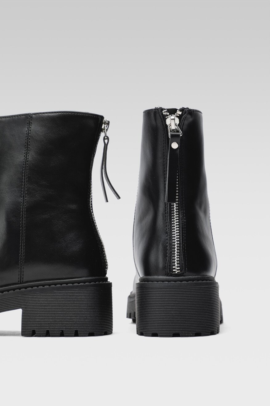 
                Боти Jenny Fairy ЧЕРЕН - 5904862190877