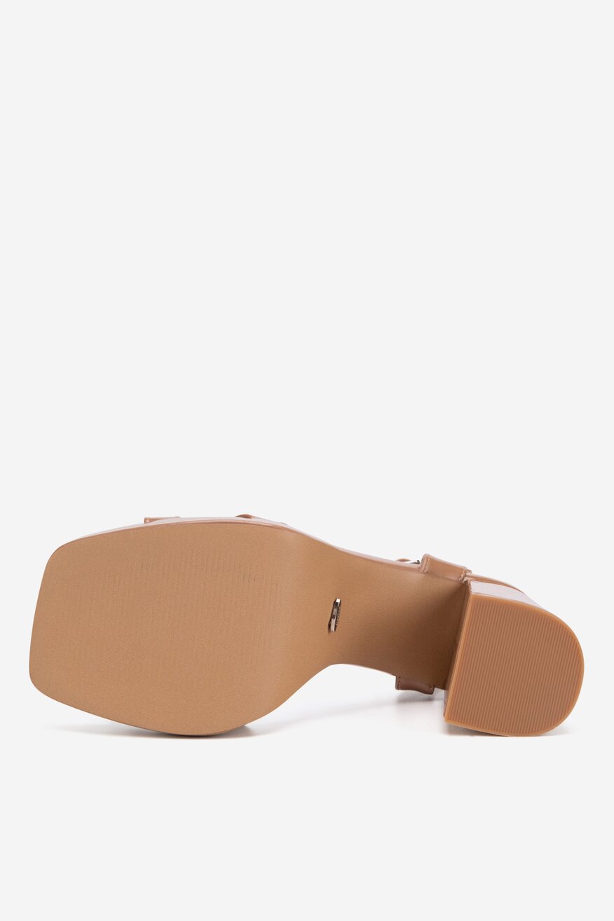 
                Сандалі DeeZee СВІТЛО-БЕЖЕВИЙ - 5903698191973