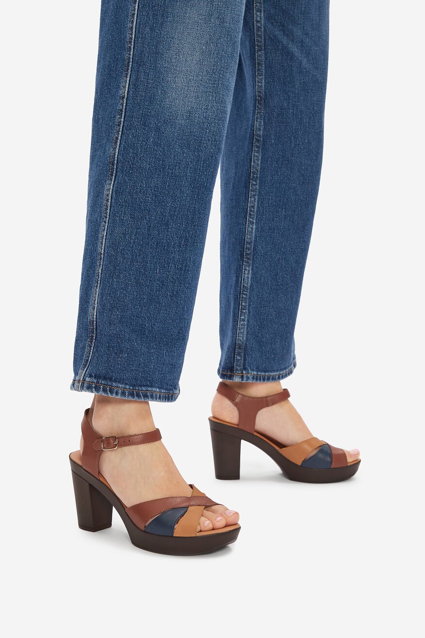 
                Сандали Lasocki КАМЕЛ - 5904862324616