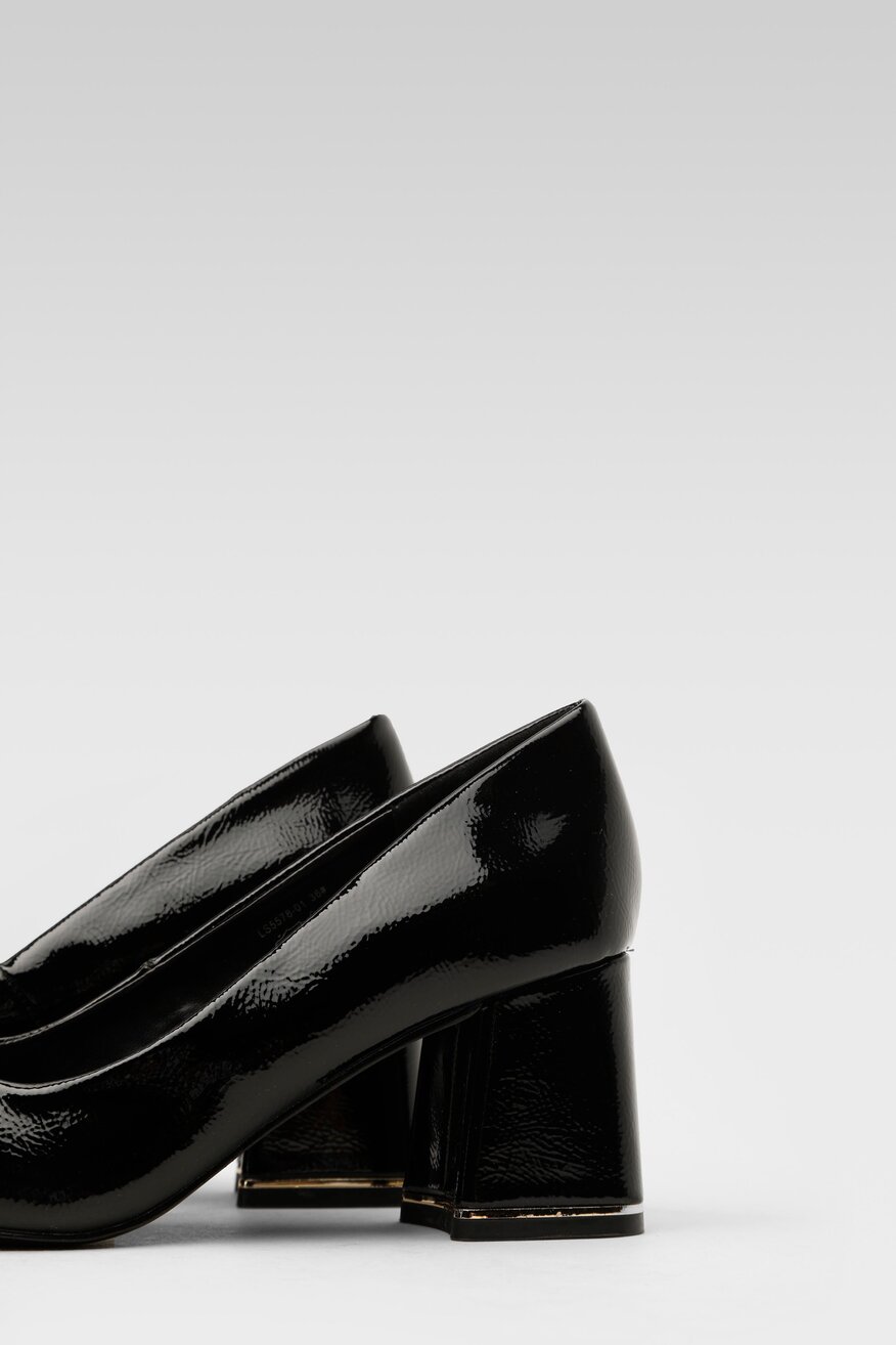 
                Jenny Fairy - Czółenka szpice czarne - 5903698923819