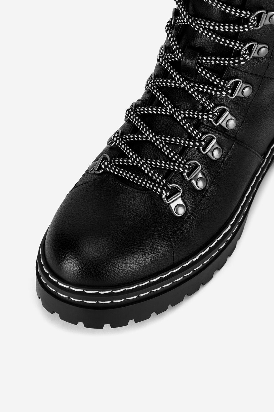 
                Боти Jenny Fairy ЧЕРЕН - 5905588919377