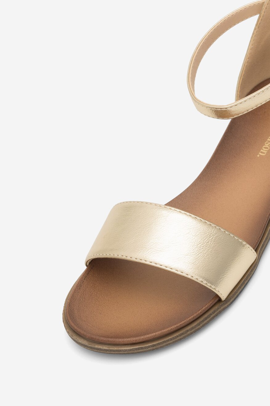 
                Clara Barson - Sandały złote - 5904862823911