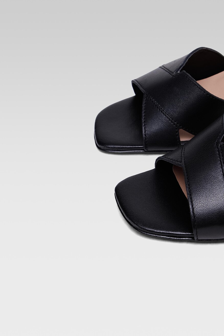 Lasocki - Skórzane sandały czarne - 5904248571733