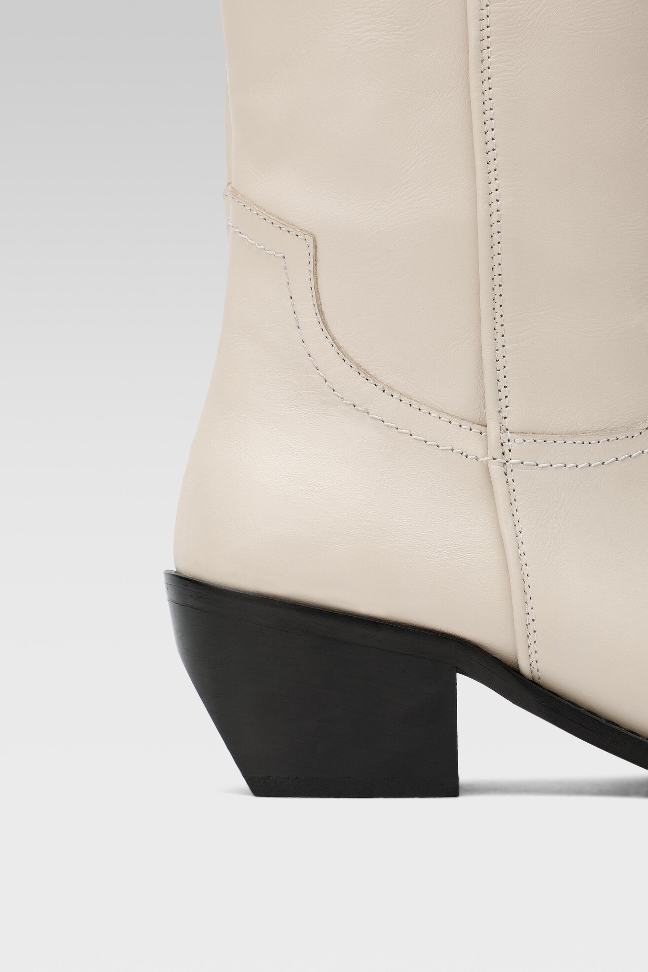 Kozaki SIMPLE SIMPLE-SL-15-02-000093 102 Biały