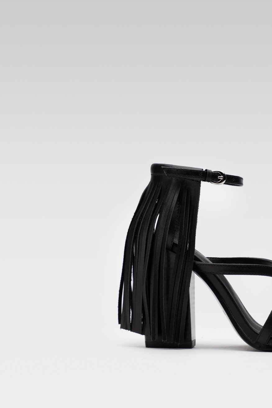 
                Badura - Sandały skórzane na słupku - 5904248560317