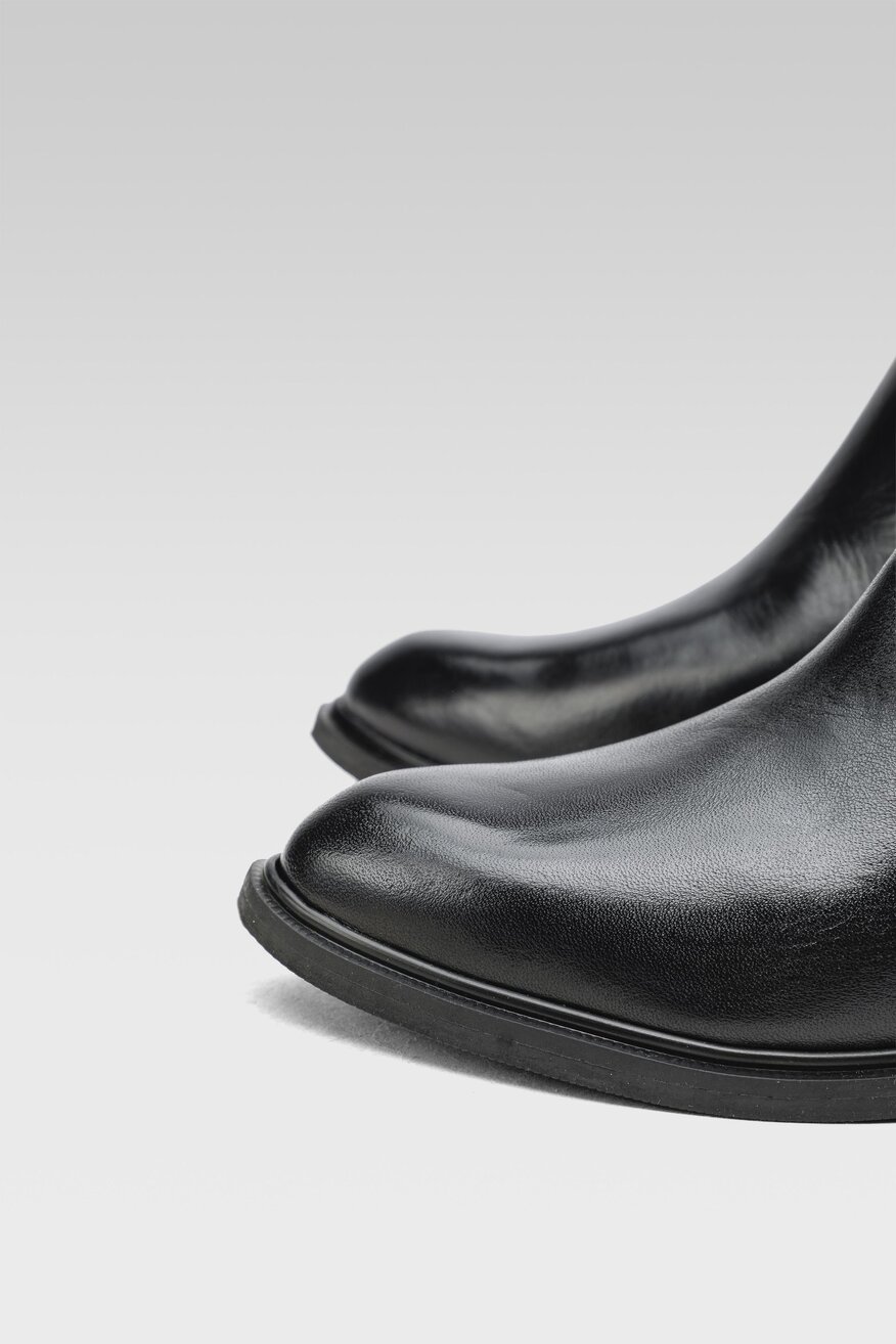 
                SIMPLE - Kozaki czarne - 2230032349565