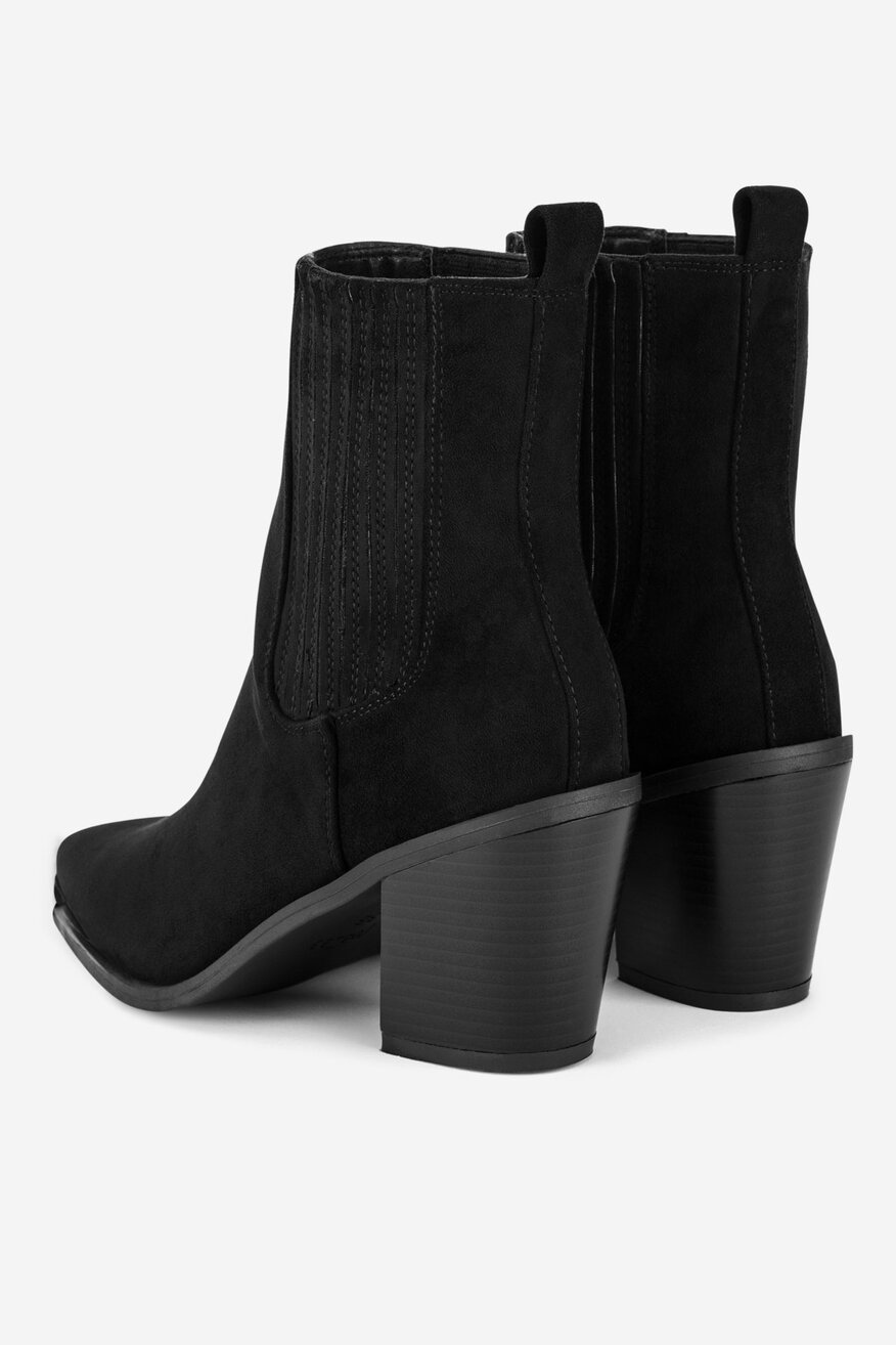 
                Боти DeeZee ЧЕРЕН - 5905588846482