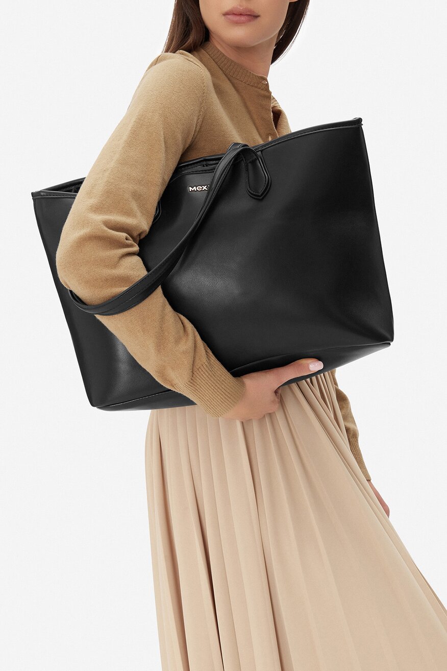 
                Дамска чанта Mexx ЧЕРЕН - 5906751210222