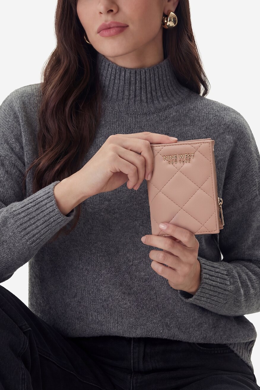 
                Дамски портфейл NINE WEST РОЗОВ - 5906751941911