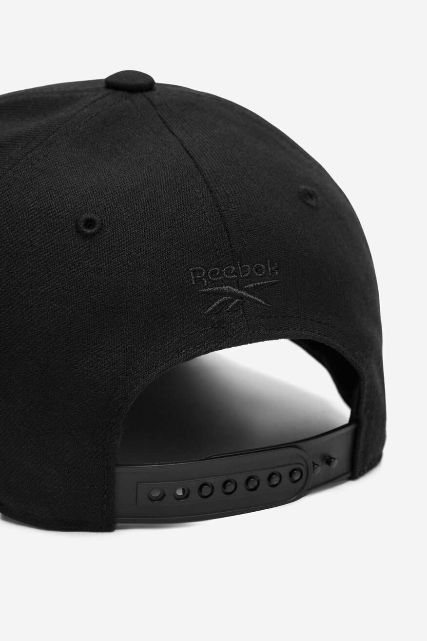 
                Kačket Reebok CRNA - 5905588944133