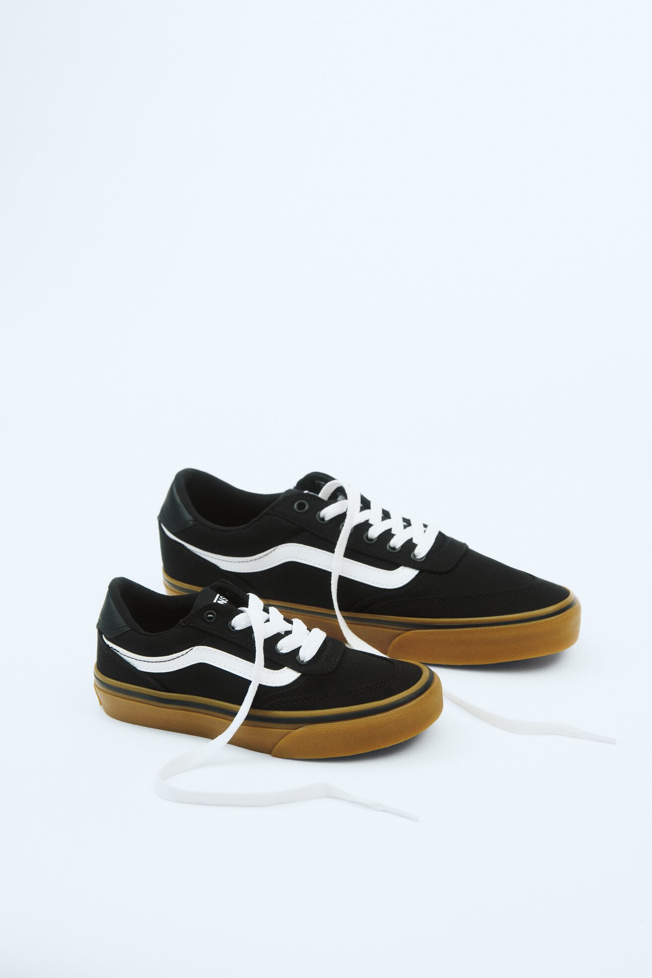 Plátěná obuv Vans C-BROOKLYN LS VN000EHXB9M ČERNÁ