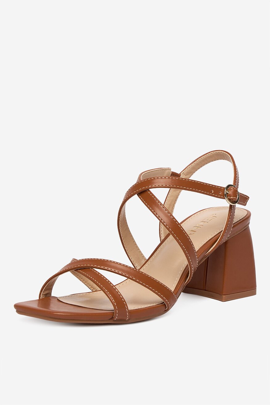 
                Сандалі Jenny КОРИЧНЕВИЙ - 5906751876077