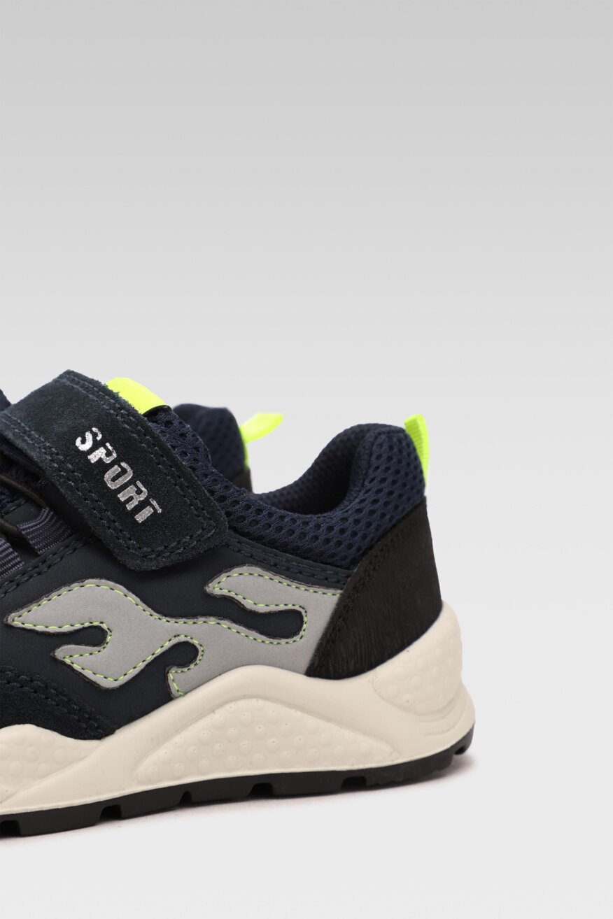 
                Twisty - Sneakersy zamszowe - 5903698608501