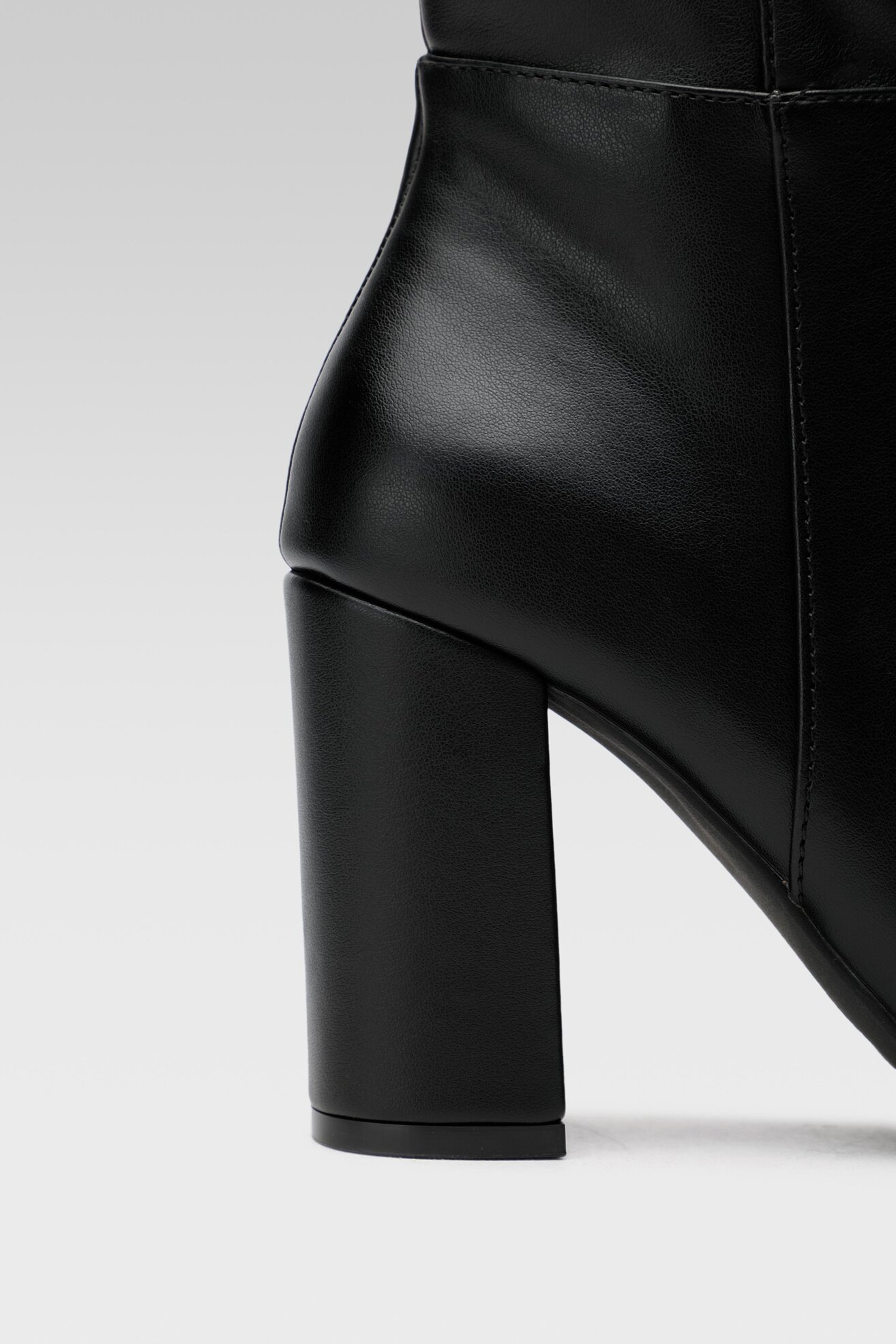 Cizme DeeZee H190101-01 NEGRU