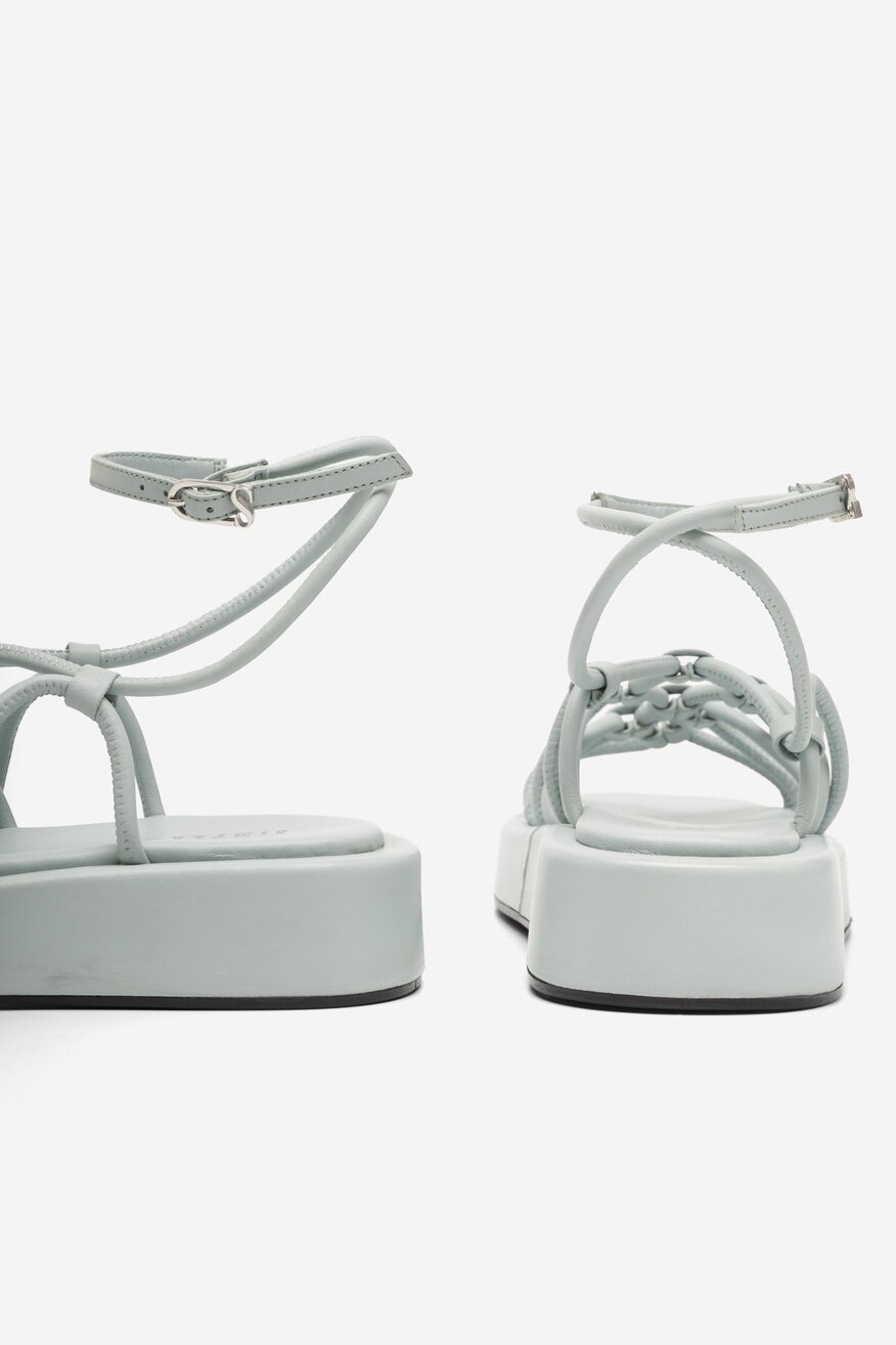 
                SIMPLE - Skórzane sandały niebieskie - 5904862798134