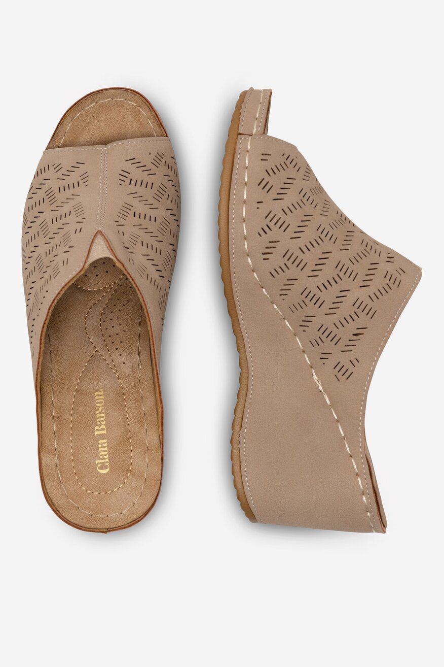 
                Шльопанець Clara Barson БЕЖЕВИЙ - 5905588643432