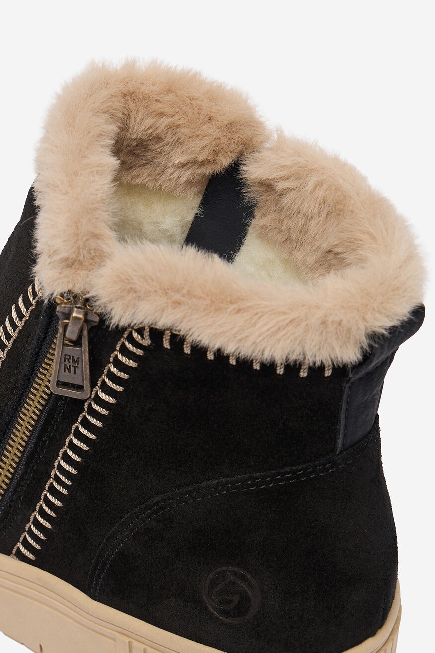 
                Remonte - Botki zamszowe ocieplane - 2230085549820