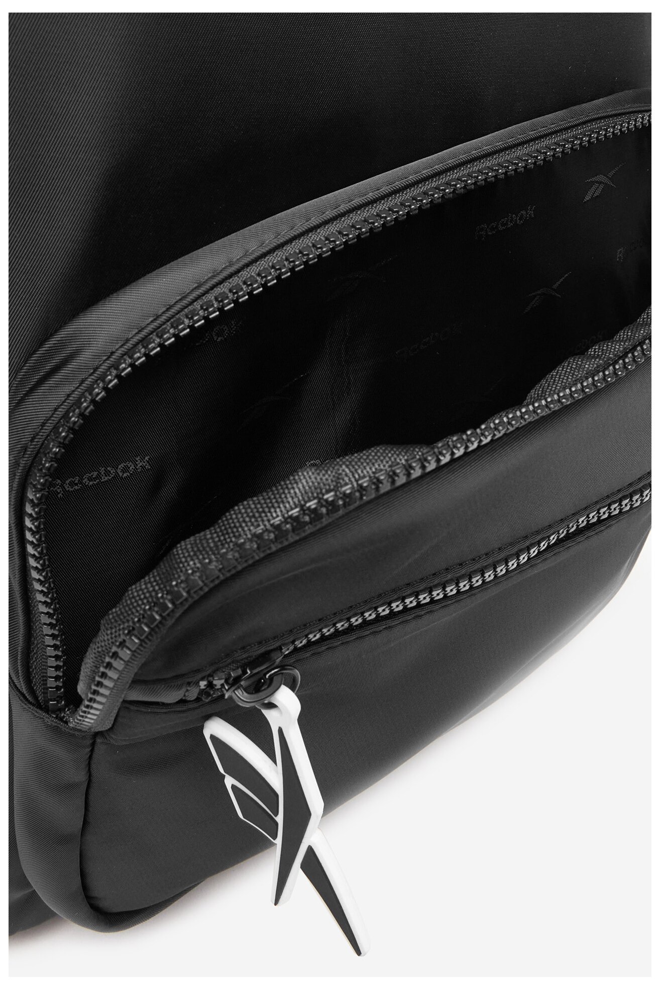 Hátizsák Reebok C-RBK-044-CCC-05 FEKETE